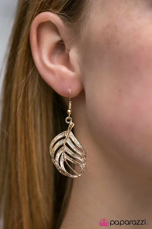 Paparazzi Earring ~ Let There Be FLIGHT! - Gold