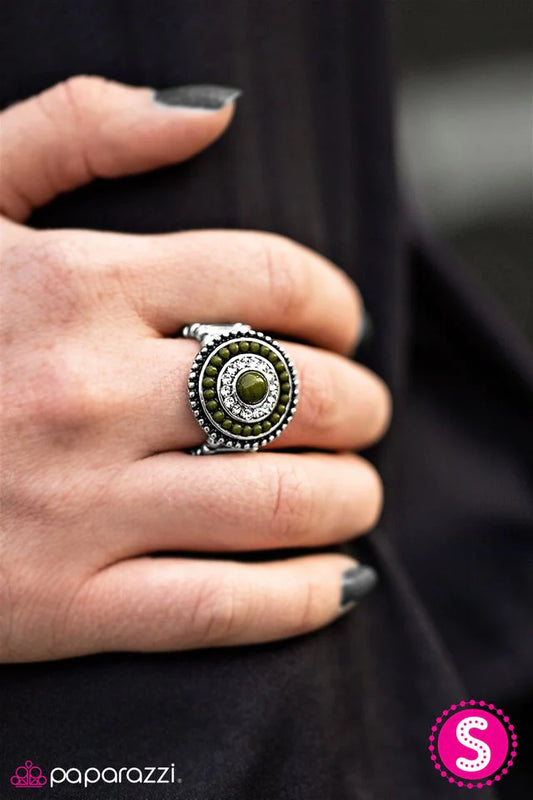 Paparazzi Ring ~ Easy Mark - Green