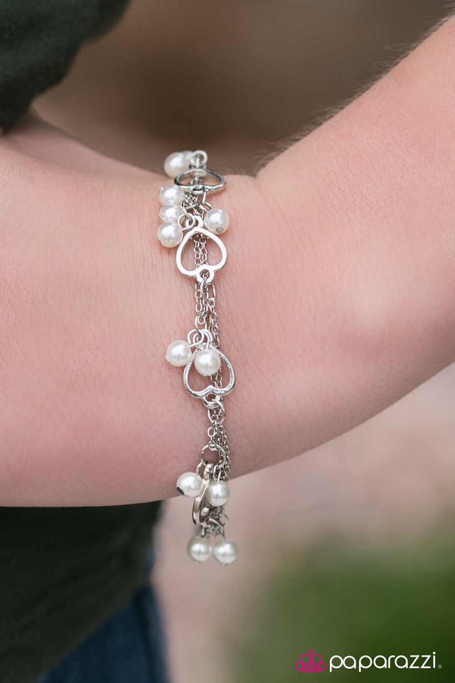 Paparazzi Bracelet ~ Carrying Your Love With Me - White