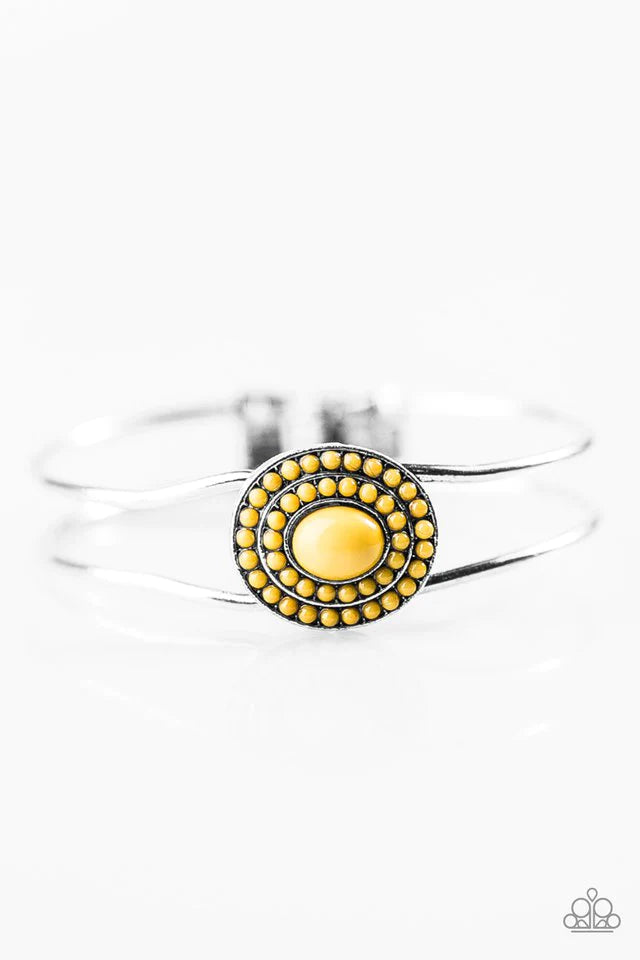 Pulsera Paparazzi ~ Serenata Española - Amarillo