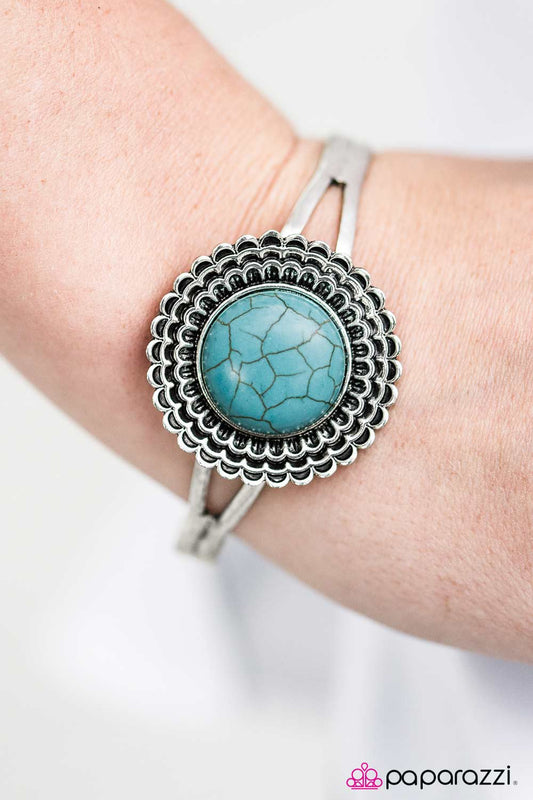 Paparazzi Bracelet ~ Live In Full Bloom - Blue