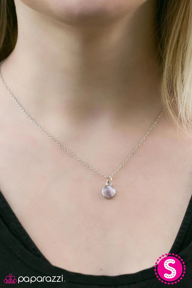 Collar Paparazzi ~ Que haya LUZ DE LUNA - Púrpura