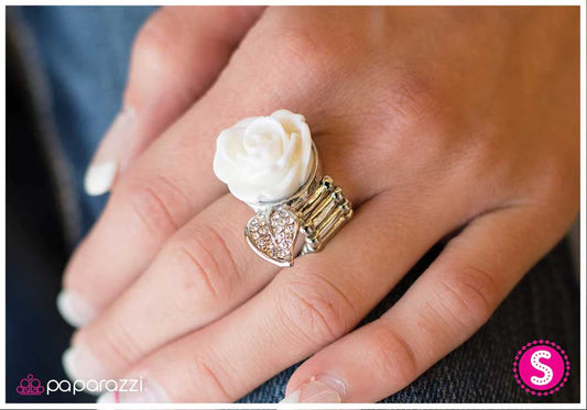 Paparazzi Ring ~ Vintage Vision - White