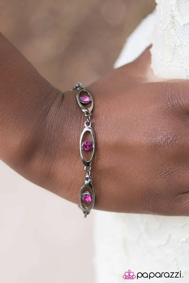 Pulsera Paparazzi ~ Starry Eyed - Rosa