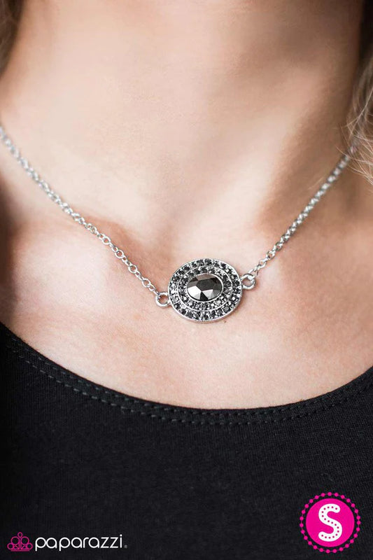 Paparazzi Necklace ~ All The Grandeur In The World - Silver