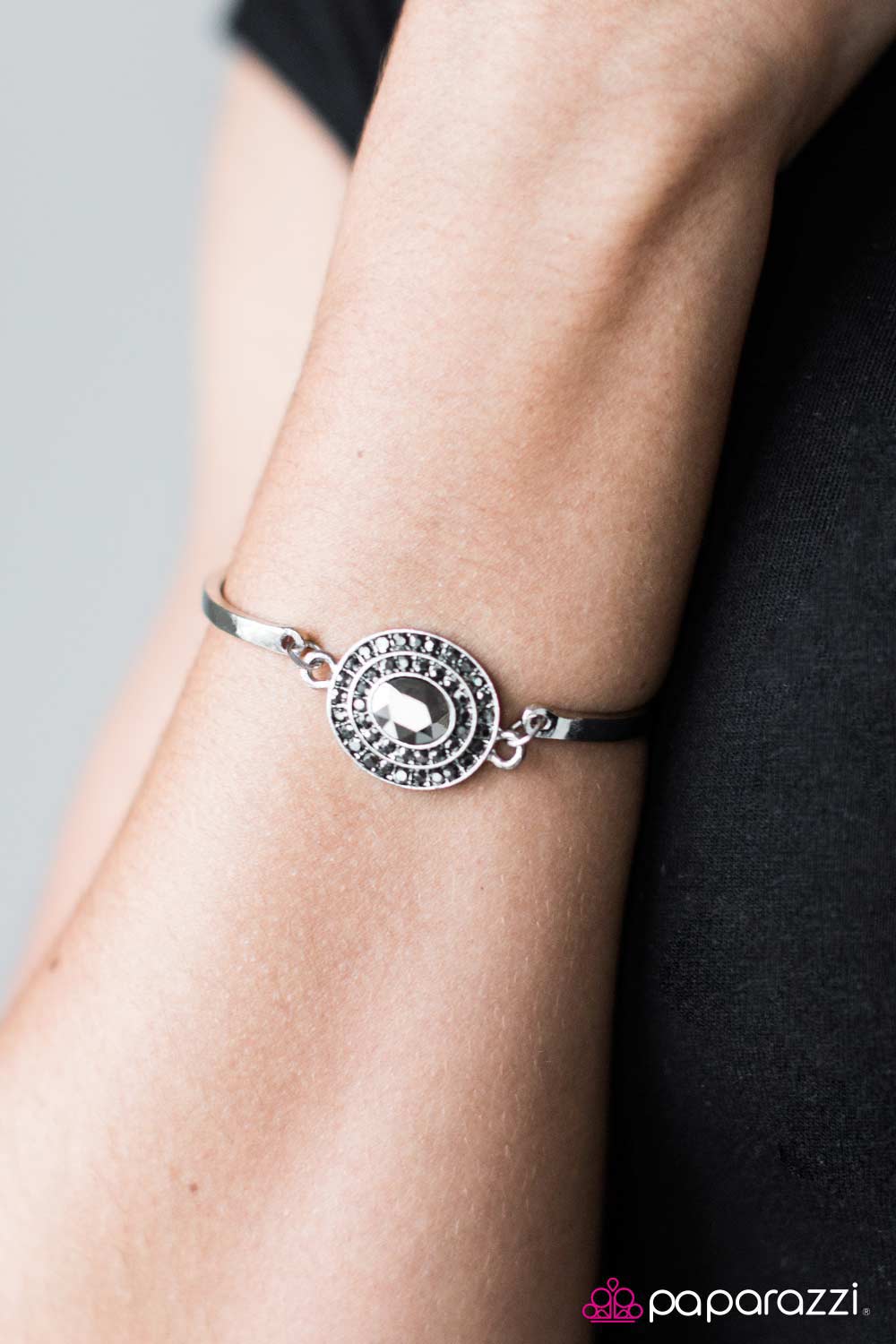 Pulsera Paparazzi ~ Living Large - Plata