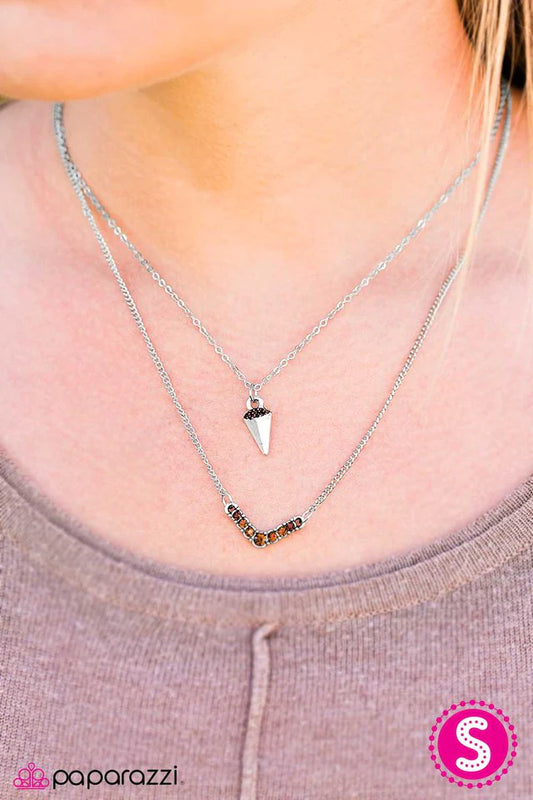 Collar Paparazzi ~ ¡Teme mi BRILLO! - Marrón