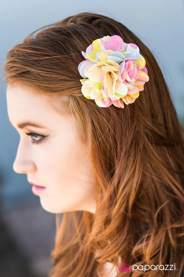 Paparazzi Hair Accessories ~ Trending Tropic - Yellow