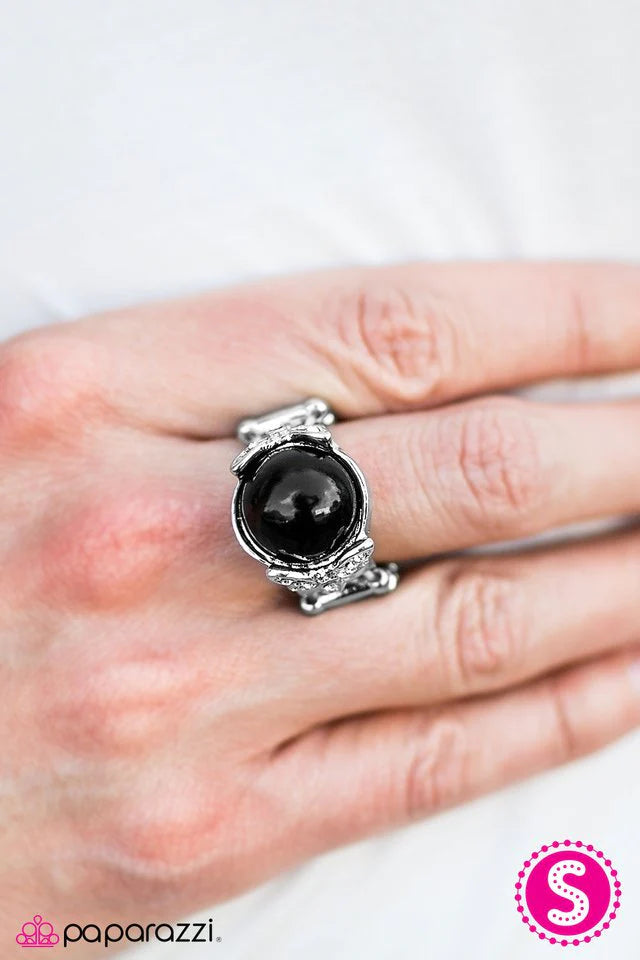 Anillo Paparazzi ~ Royal Gardens - Negro