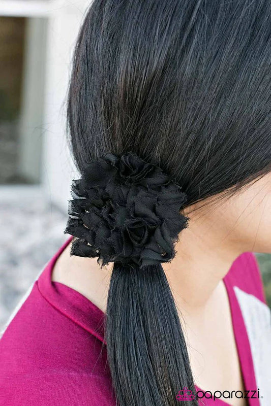 Paparazzi Hair Accessories ~ Perfect Day For A Picnic - Black