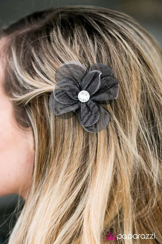 Accesorios para el cabello de Paparazzi ~ Campamento de verano - Negro