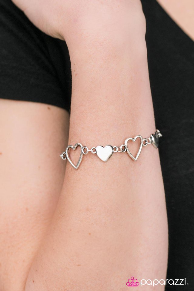 Paparazzi Bracelet ~ HEART To Handle - Silver