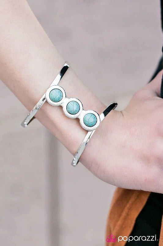 Paparazzi Bracelet ~ Mountain Air - Blue