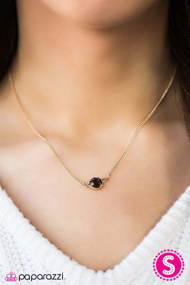 Collar Paparazzi ~ Stay GLASSY - Oro