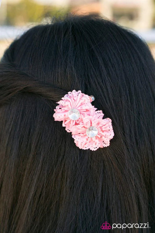 Accesorios para el cabello de Paparazzi ~ Un domingo de encaje - Rosa