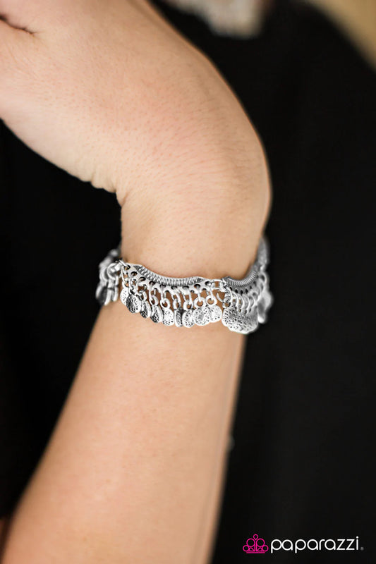 Paparazzi Bracelet ~ Havana Harbor - Silver