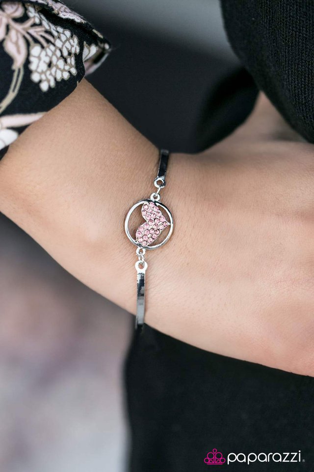 Pulsera Paparazzi ~ HEART Knock Life - Rosa