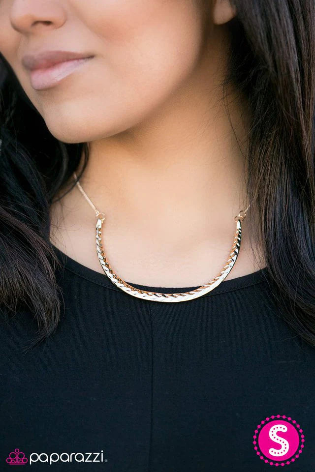 Collar Paparazzi ~ Cabeza de toro - Oro