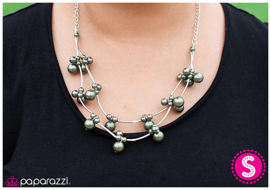 Paparazzi Necklace ~ Instant Classic - Green