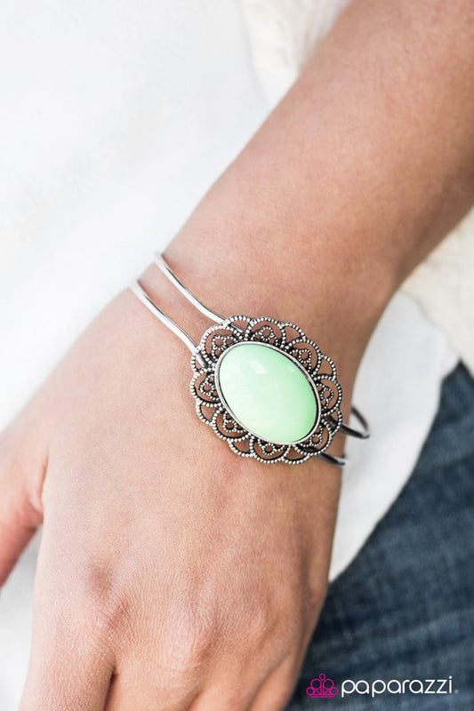 Pulsera Paparazzi ~ Vogue y Vintage - Verde