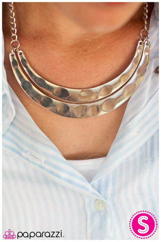 Paparazzi Necklace ~ Smooth Talker - Silver