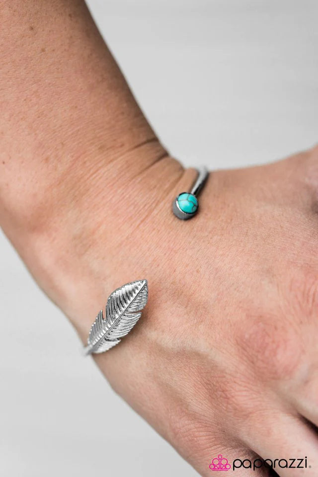 Pulsera Paparazzi ~ Pequeño gorrión - Azul