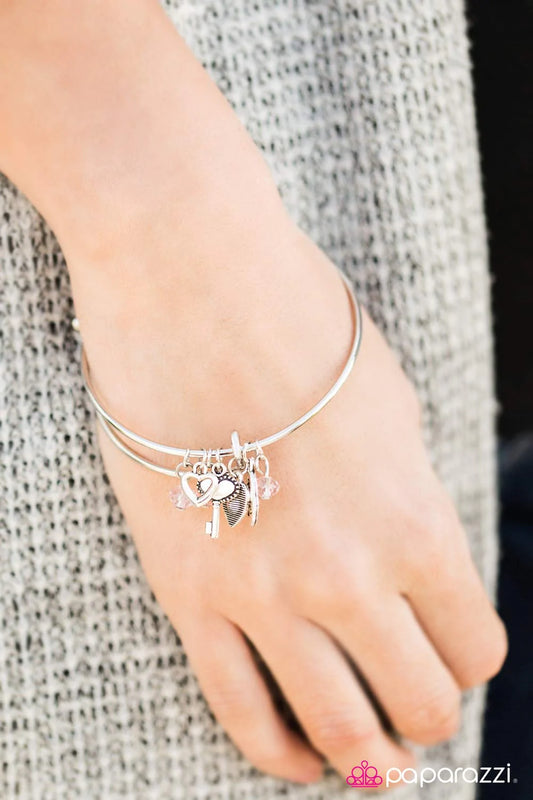 Pulsera Paparazzi ~ El amor hace girar al mundo - Blanco