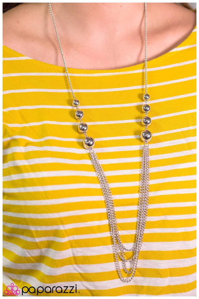 Paparazzi Necklace ~ The Simple Things - Silver