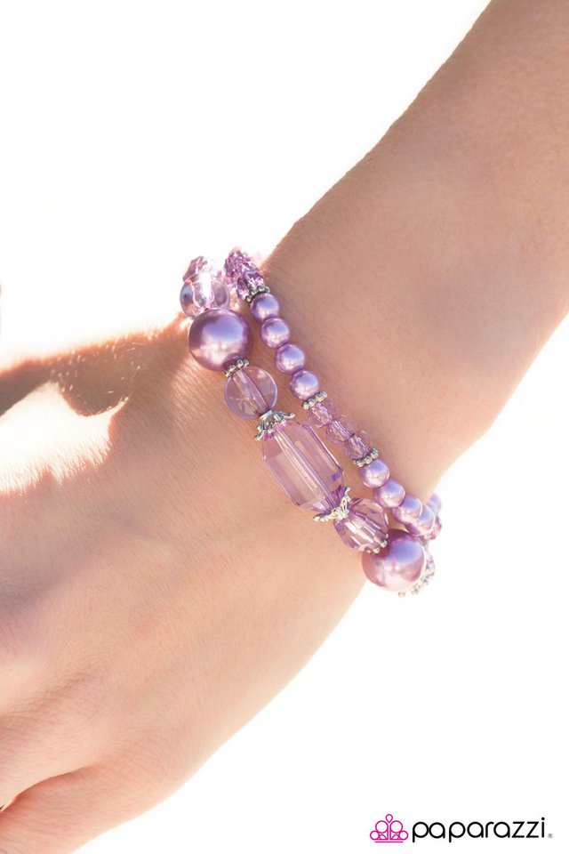 Paparazzi Bracelet ~ Glass Crowns - Purple