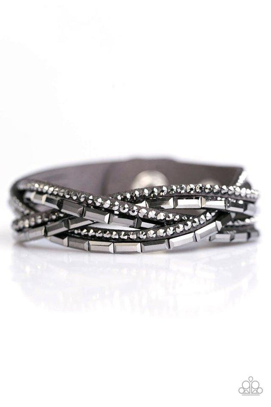 Pulsera Paparazzi ~ Too Cool For School - Plata