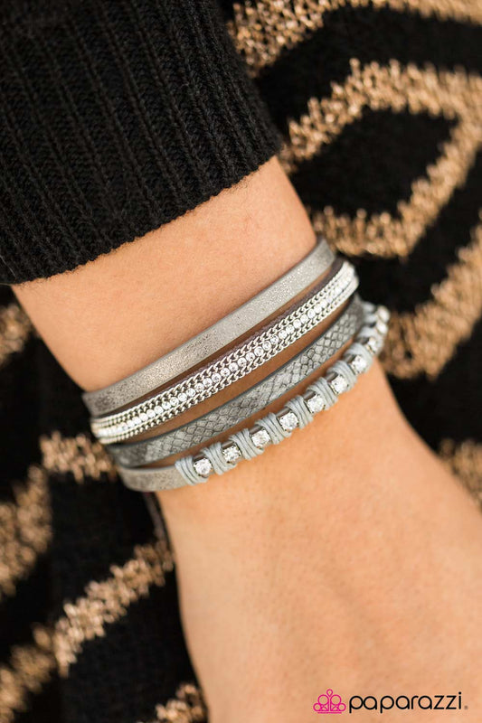 Paparazzi Bracelet ~ Glam Jam - Silver