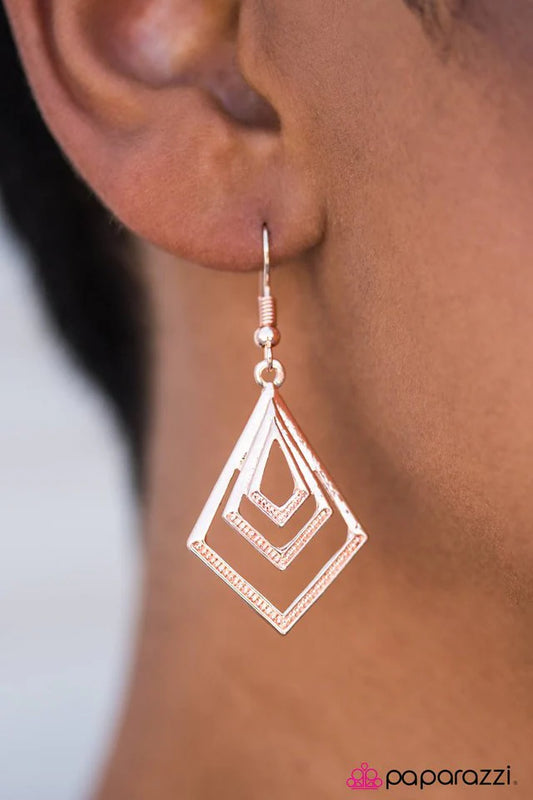 Paparazzi Earring ~ Dont GEO There! - Rose Gold