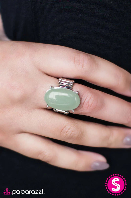 Anillo Paparazzi ~ Piedra Mágica - Verde