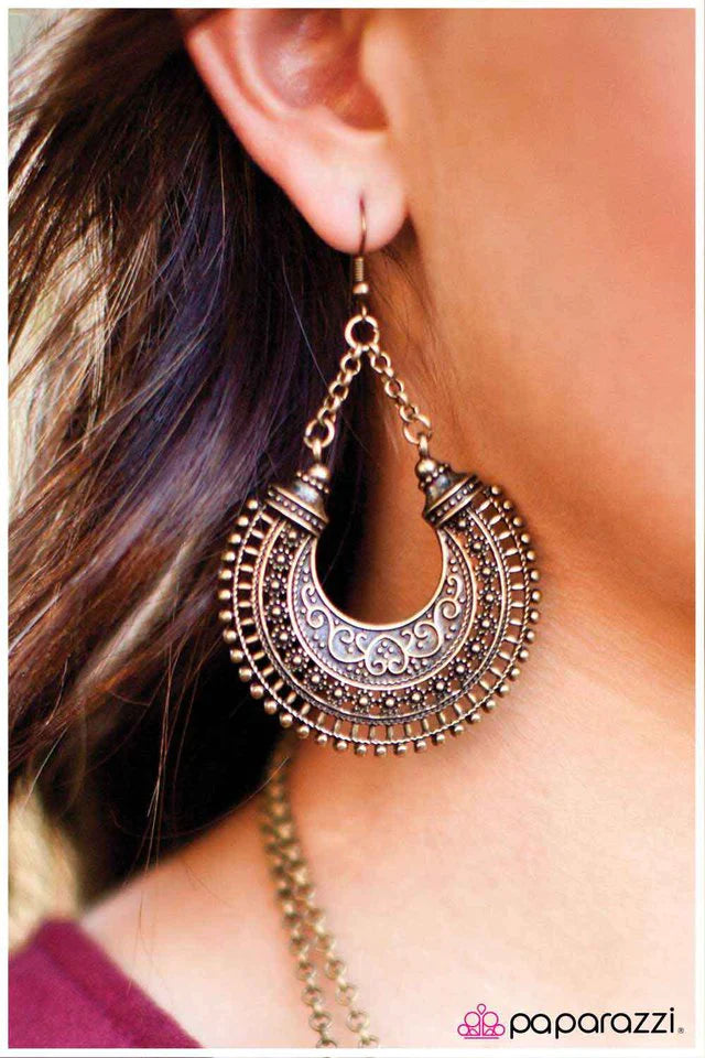 Paparazzi Earring ~ Bollywood Bound - Brass