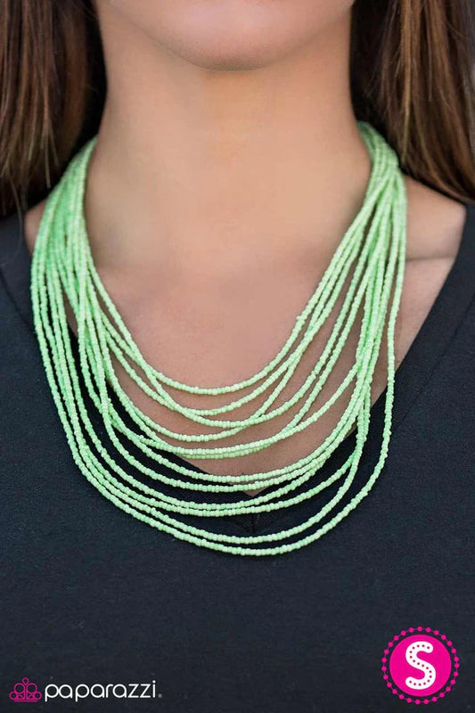 Collar Paparazzi ~ Una aventura llena de BEAD-iful - Verde