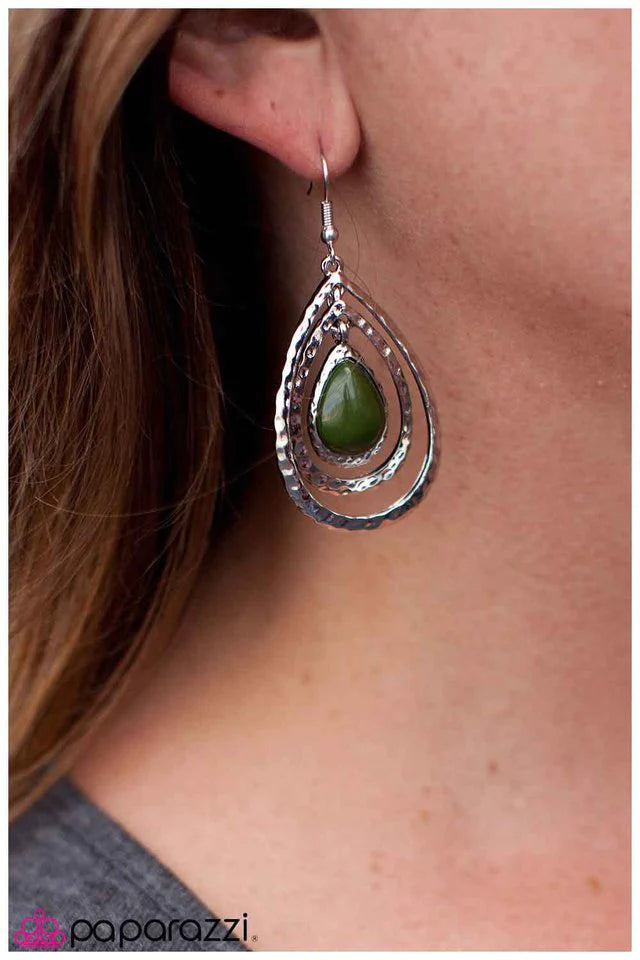 Paparazzi Earring ~ Dropping the Hint - Green