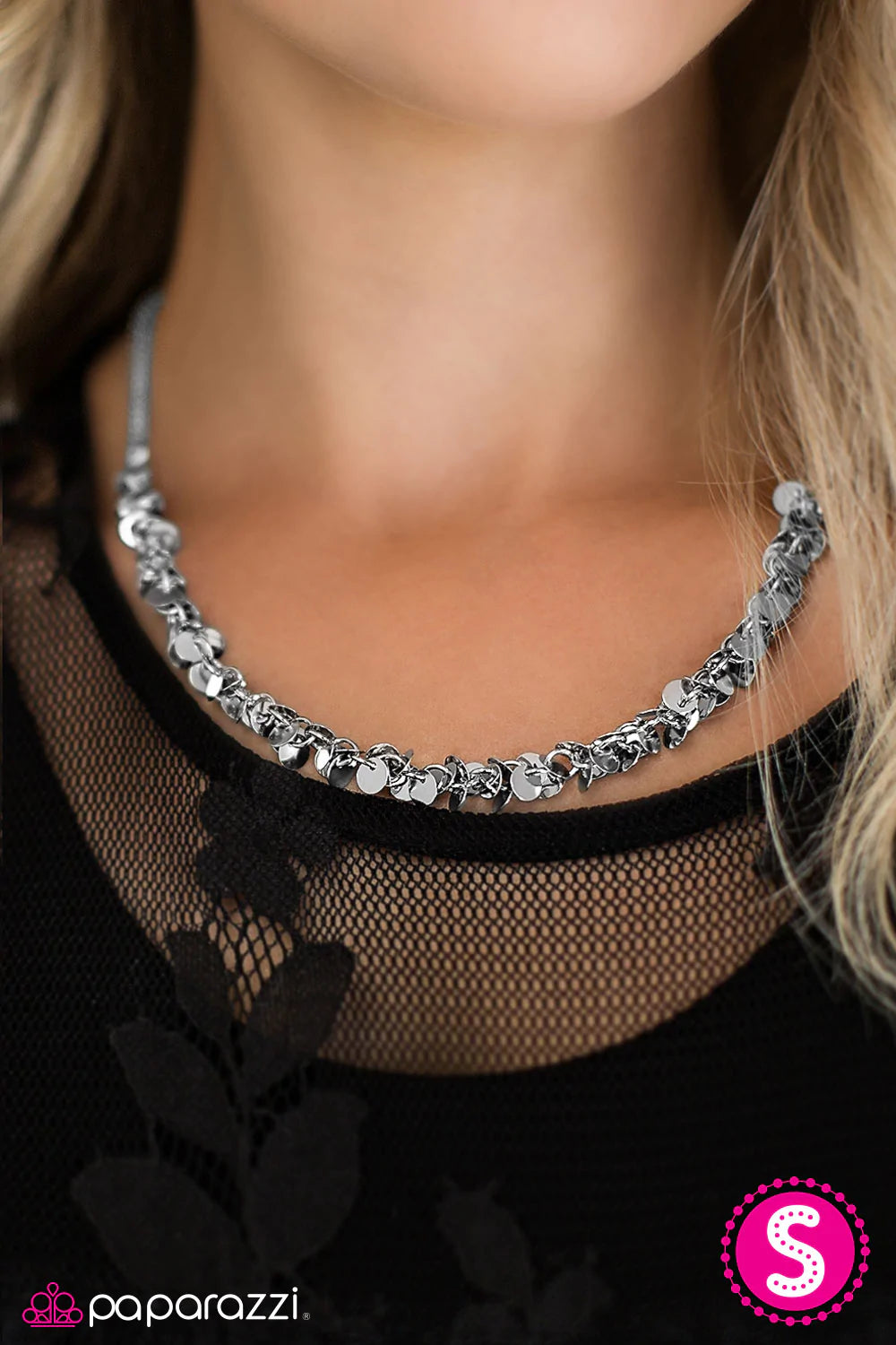 Collar Paparazzi ~ Year To Shimmer - Plata