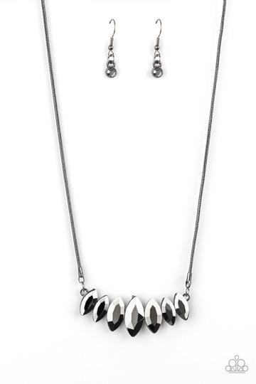 Paparazzi Necklace ~ Leading Lady - Black