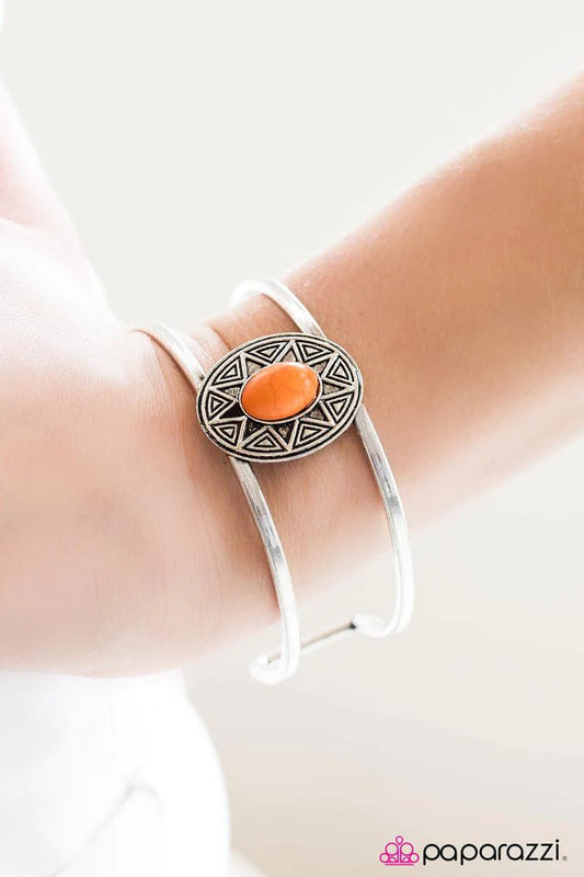 Pulsera Paparazzi ~ Look On The Sunny Side - Naranja