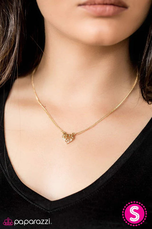 Collar Paparazzi ~ ¿A ti te ENCANTA lo que a mí me ENCANTA? - Oro