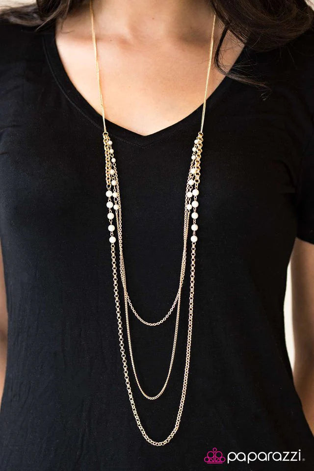 Paparazzi Necklace ~ Worth the RITZ - Gold
