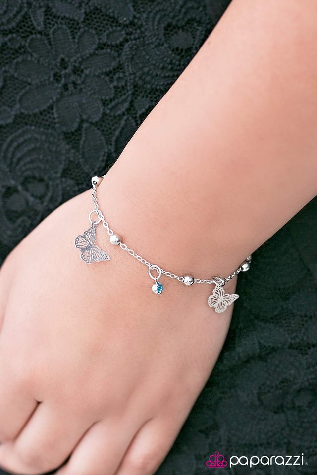 Pulsera Paparazzi ~ Flutter Fashion - Azul