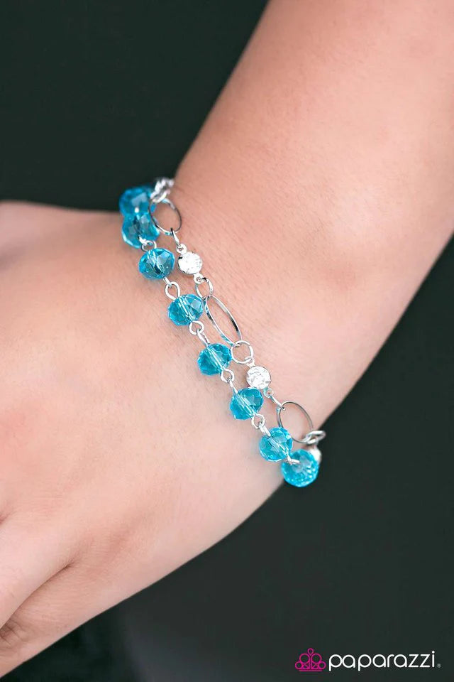 Pulsera Paparazzi ~ Más rica que tus sueños más deslumbrantes - Azul