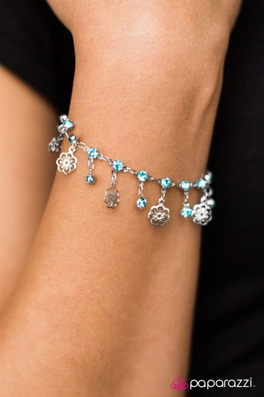 Paparazzi Bracelet ~ Hibiscus Breeze - Blue
