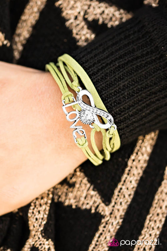 Pulsera Paparazzi ~ Infinitamente irresistible - Verde