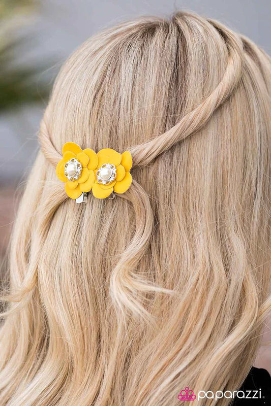 Accesorios para el cabello de Paparazzi ~ Todas las chicas - Amarillo