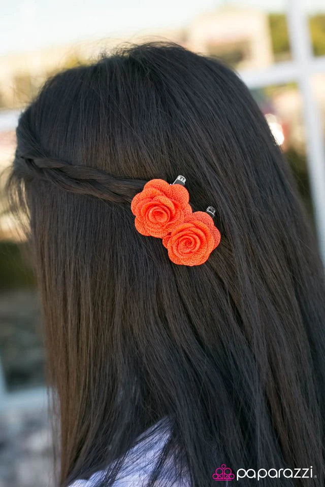 Accesorios para el cabello de Paparazzi ~ Garden Roses - Naranja