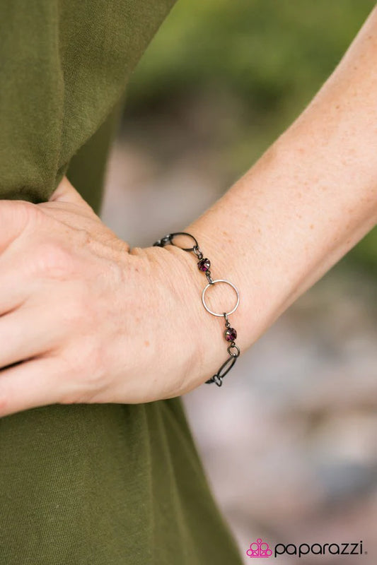 Pulsera Paparazzi ~ Más brillo - Púrpura