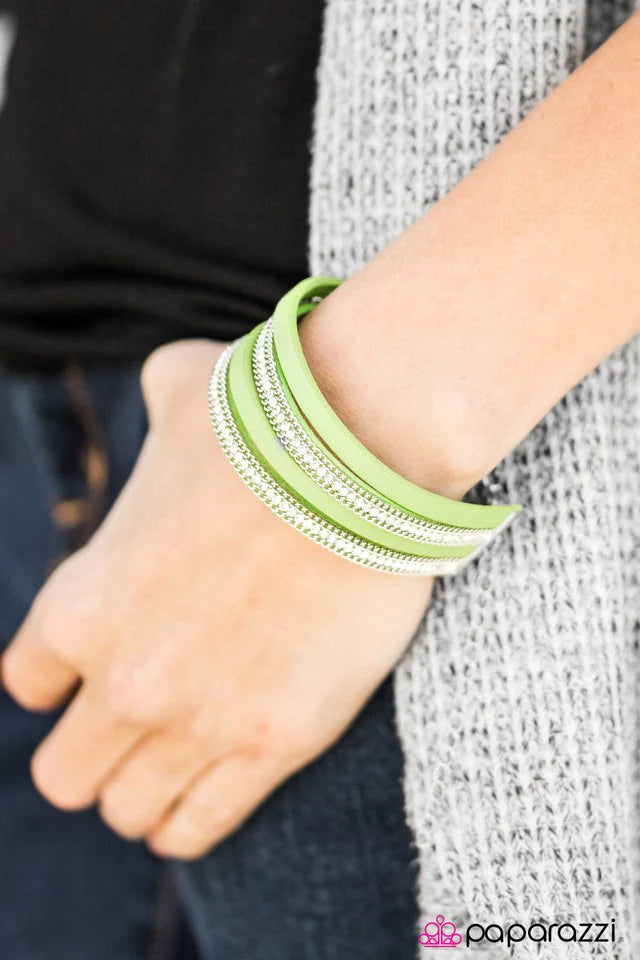 Pulsera Paparazzi ~ Flash Mob Fashion - Verde