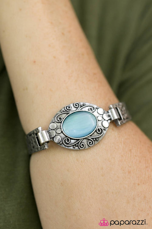 Pulsera Paparazzi ~ The GLOW-Getter - Azul